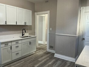 Building Photo - 4 bedroom single family home