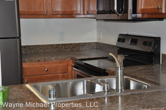 Building Photo - 4 br, 2 bath House - 721 Golfview Drive