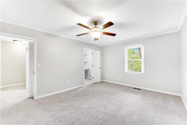 Building Photo - 1420 Old Virginia Ct SE