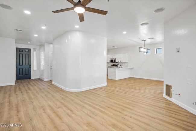 Building Photo - 7601 E Roosevelt St