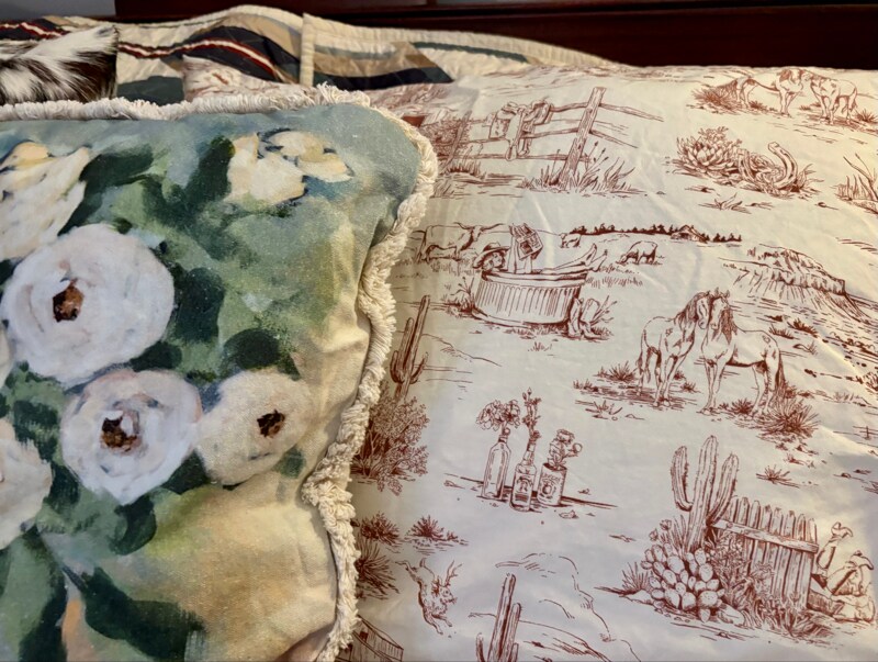 Building Photo - 425 S Washington St