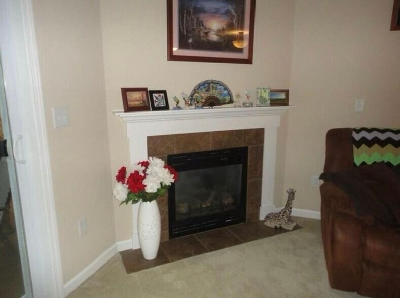 Building Photo - 4220 Anguilla Dr