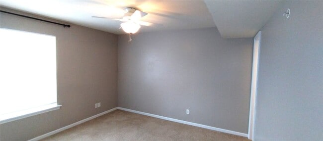Building Photo - 6124 Welsh Dr