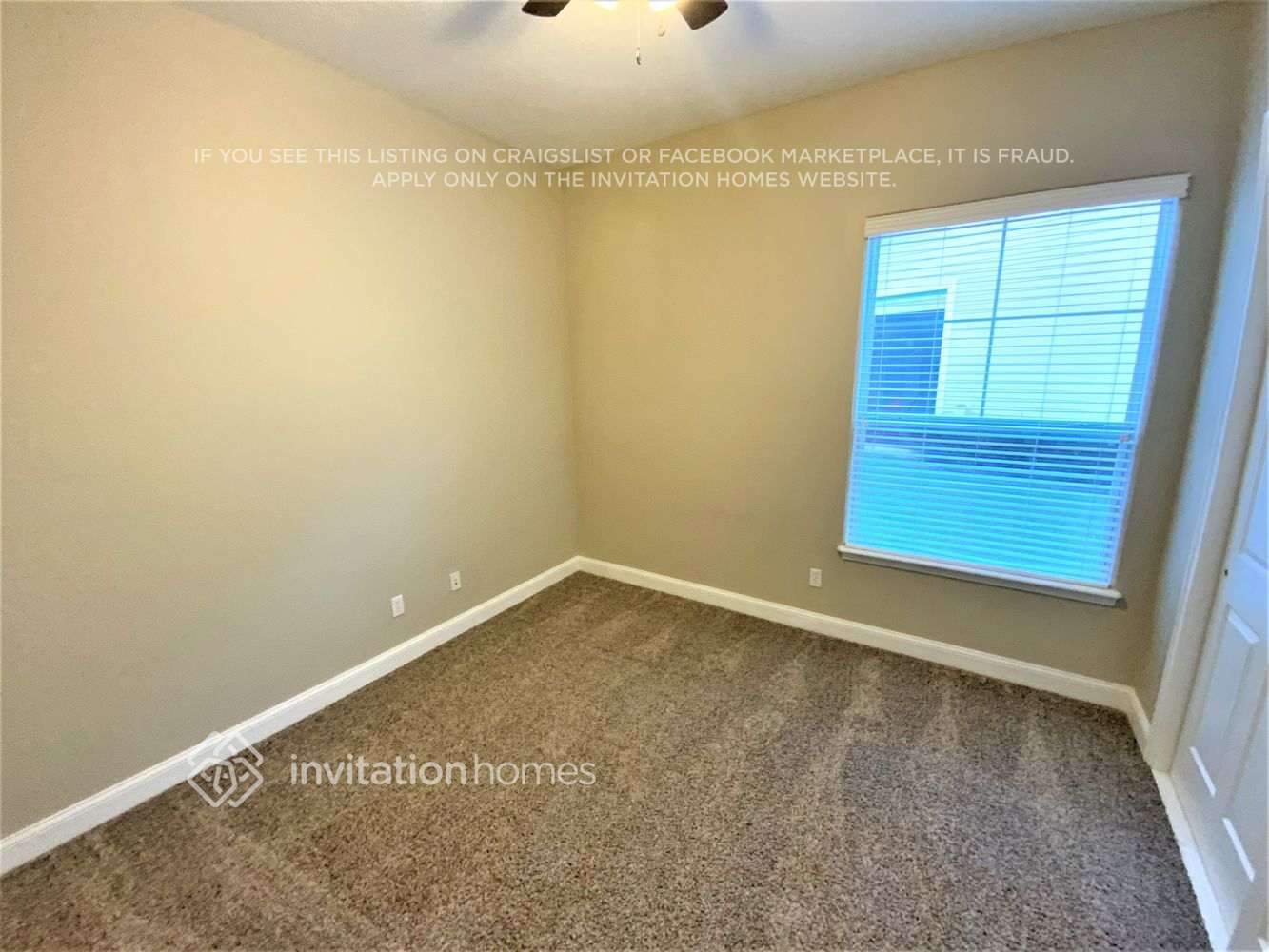 Building Photo - 133 W Village Dr