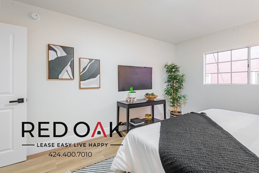 Building Photo - 6337 10th Ave