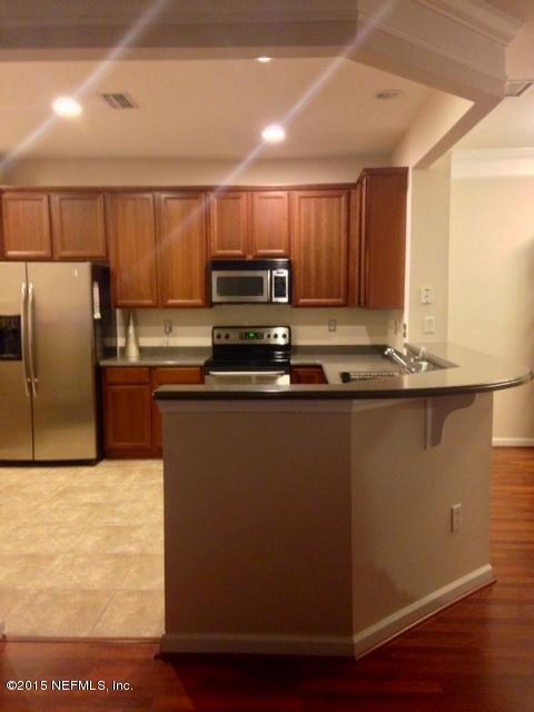 Building Photo - 11141 Castlemain Cir S