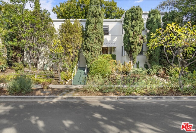 Building Photo - 2364 Kerwood Ave