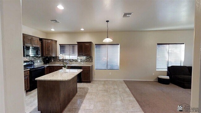 Building Photo - 4539 S Agave Ave
