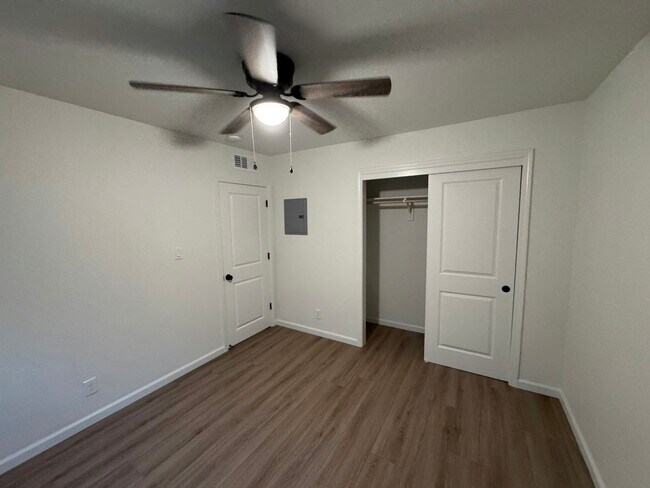 Building Photo - 2118 N Glenn Ave