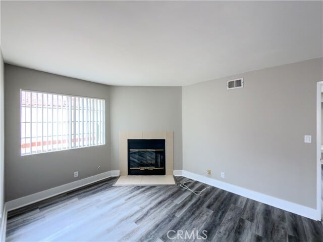 Building Photo - 3101 Plaza del Amo