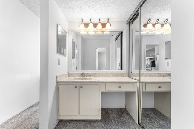 Building Photo - 6662 Boca Del Mar Dr