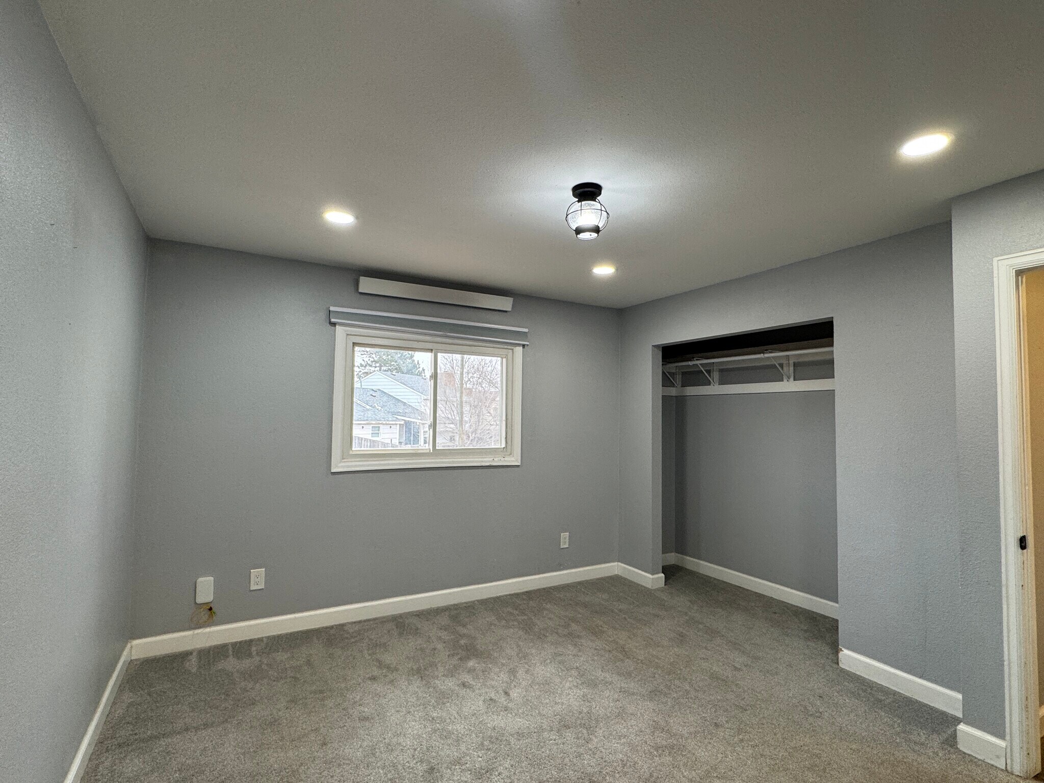 Building Photo - 112 Clover Ct