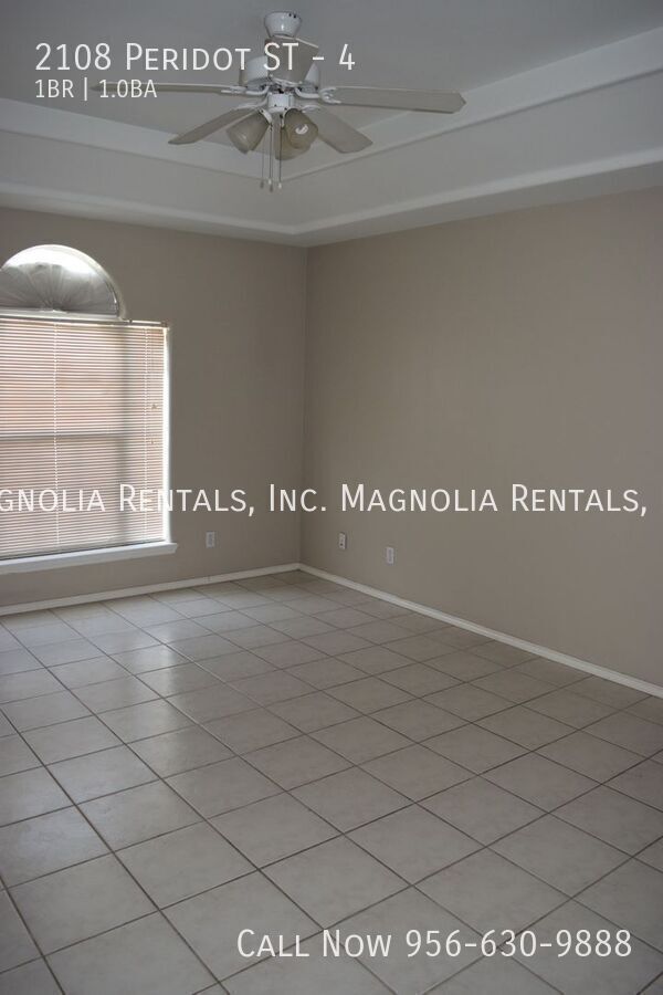 Building Photo - 2108 Peridot St