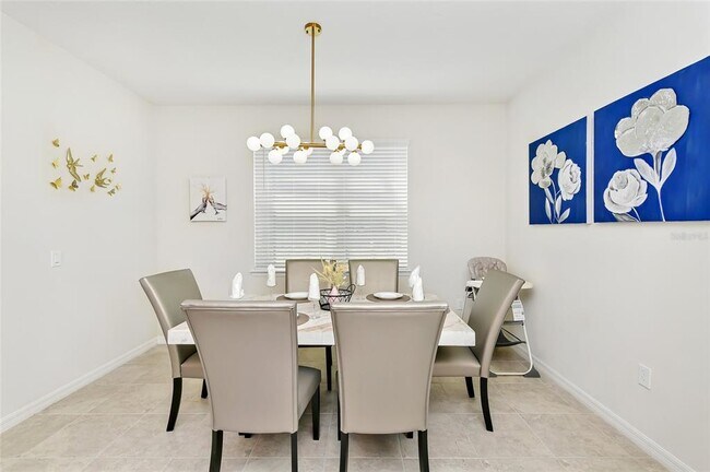 Building Photo - 7212 Oakmoss Loop