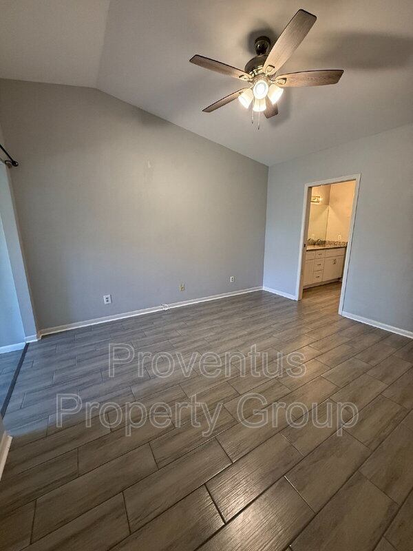 Building Photo - 1330 Pinnacle Dr