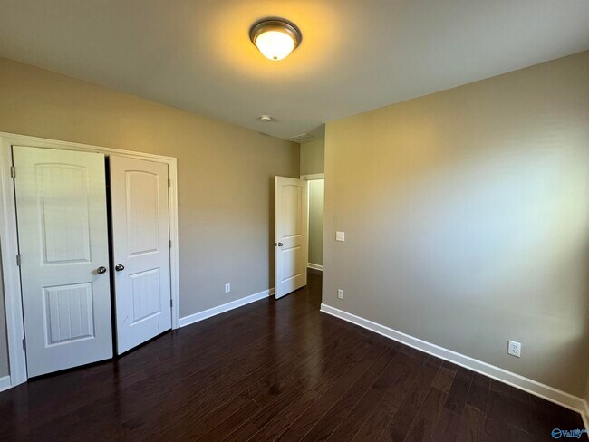Building Photo - 155 Sougahatchee Dr