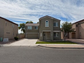 Building Photo - 8337 W Hughes Dr