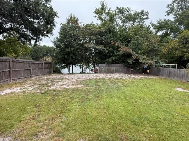 Building Photo - 5524 Annandale Dr