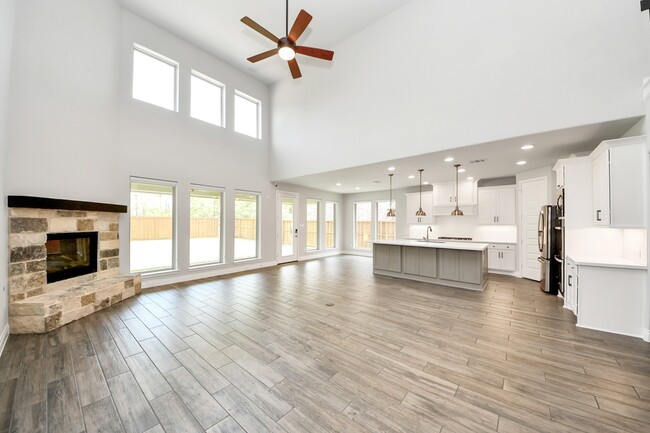 Building Photo - 28045 Woodland Bend Way