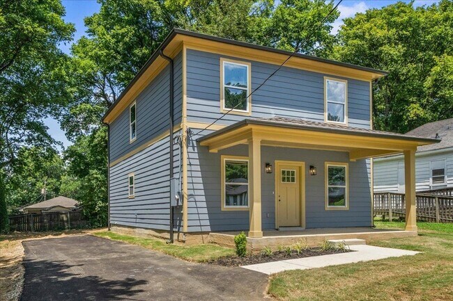 Building Photo - 2844 Nathan Ave