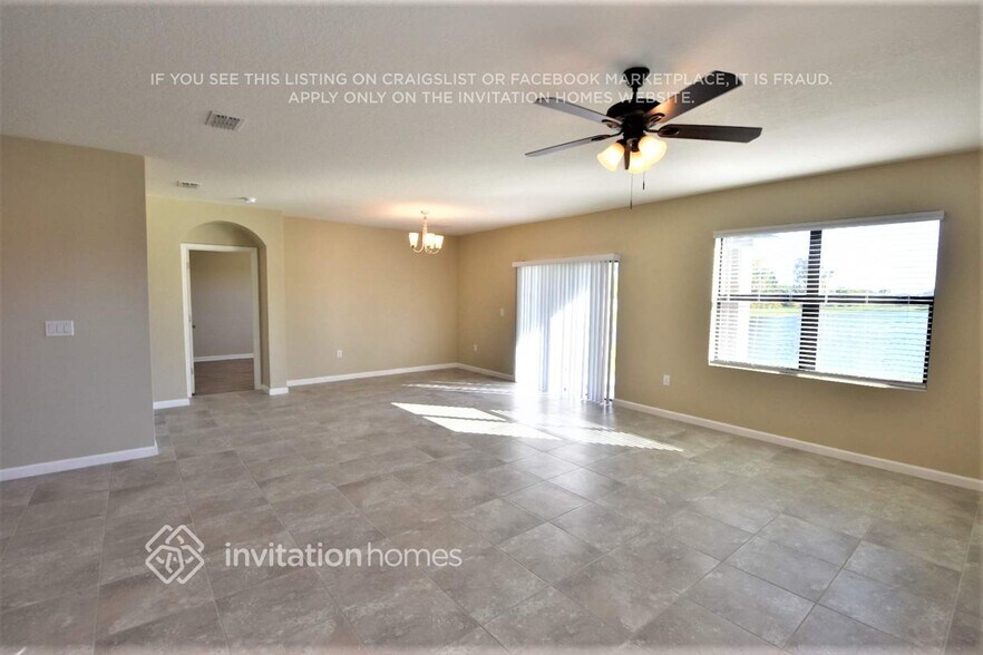 Building Photo - 4394 Magenta Isles Dr