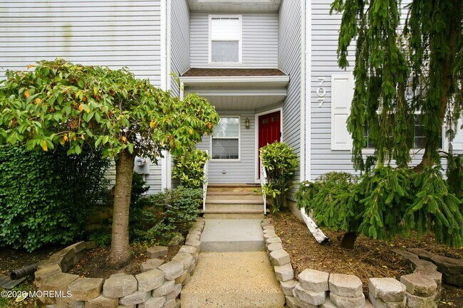 Building Photo - 707 Hatchery Ct
