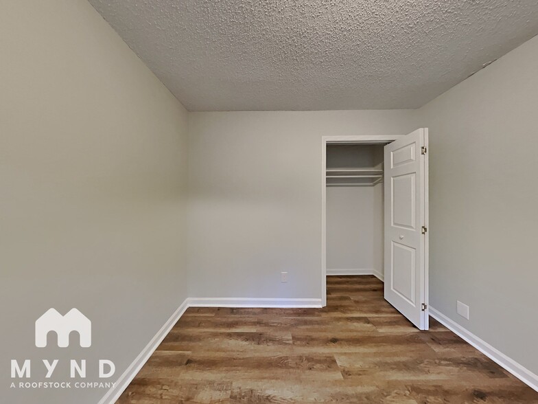 Building Photo - 1329 Cedar Branch Ct