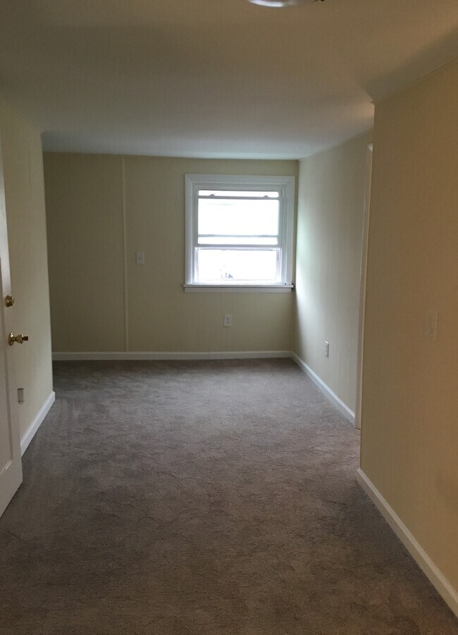 Building Photo - 19-21 Penrose Avenue