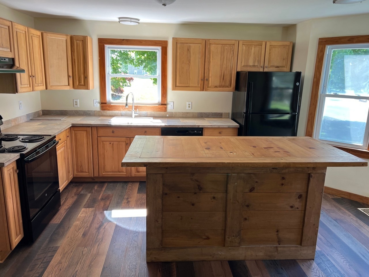 Kitchen - 956 Main St