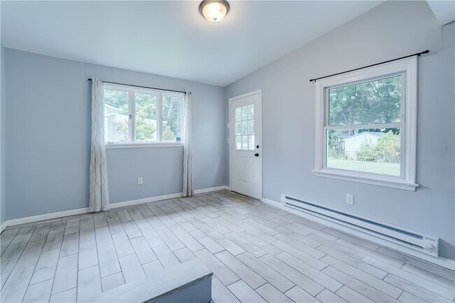 Building Photo - 232 Meadowbriar Rd