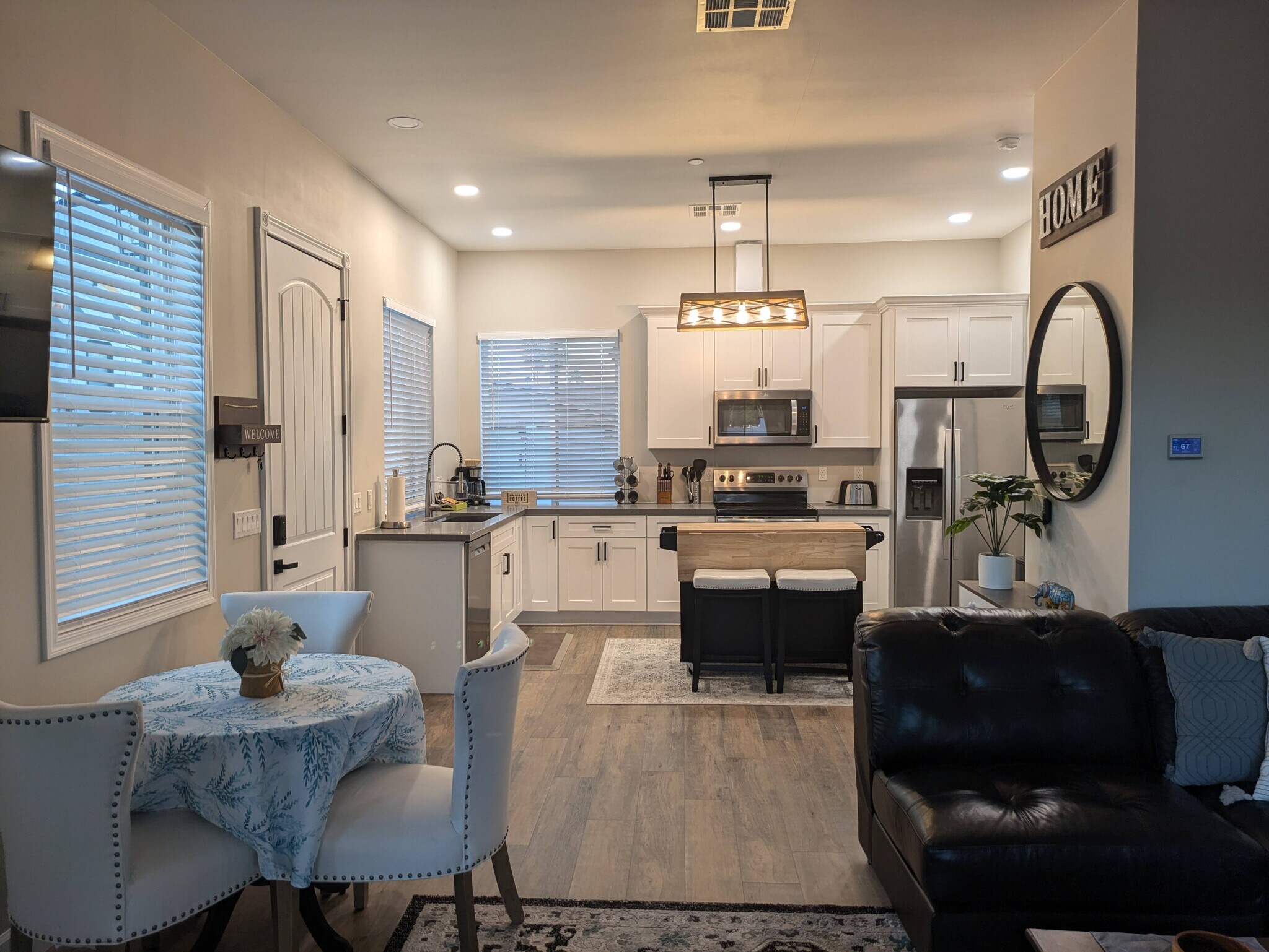 Building Photo - 8879 E Friess Dr