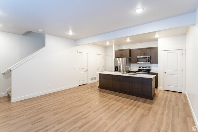 Building Photo - 413 S 1540 E