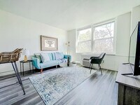 Building Photo - 2515 Burnet Ave