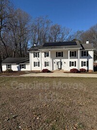 Building Photo - 121 Chipwood Ln