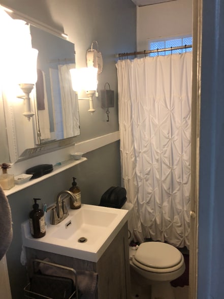 Building Photo - 2816 N Fratney St