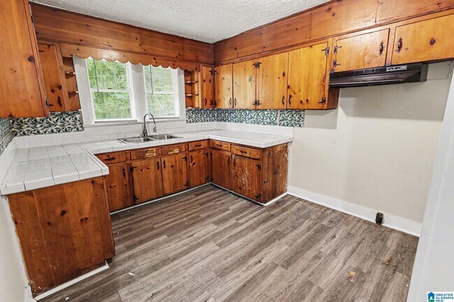 Building Photo - 1447 Wharton Ave