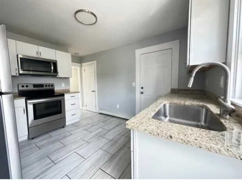 Building Photo - 3 Lafayette St