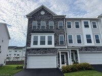 Building Photo - 71 Eastwood Ter