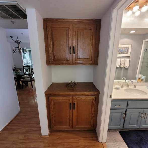 Building Photo - 222 N Calle El Segundo