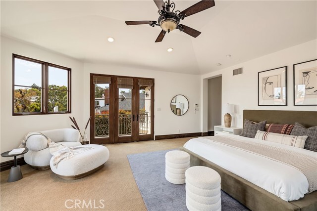 Building Photo - 718 N Poinsettia Ave