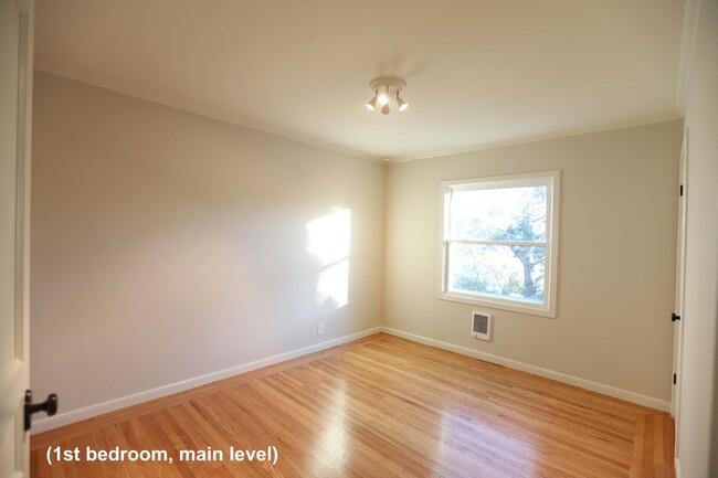 Building Photo - Glen Park: Immaculate Renovated Home 3 Bed...