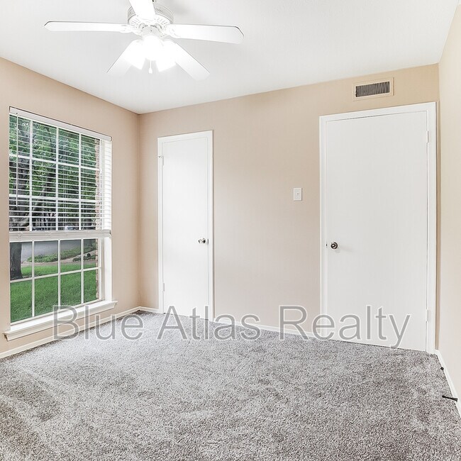 Building Photo - 3903 Hawthorne Ave