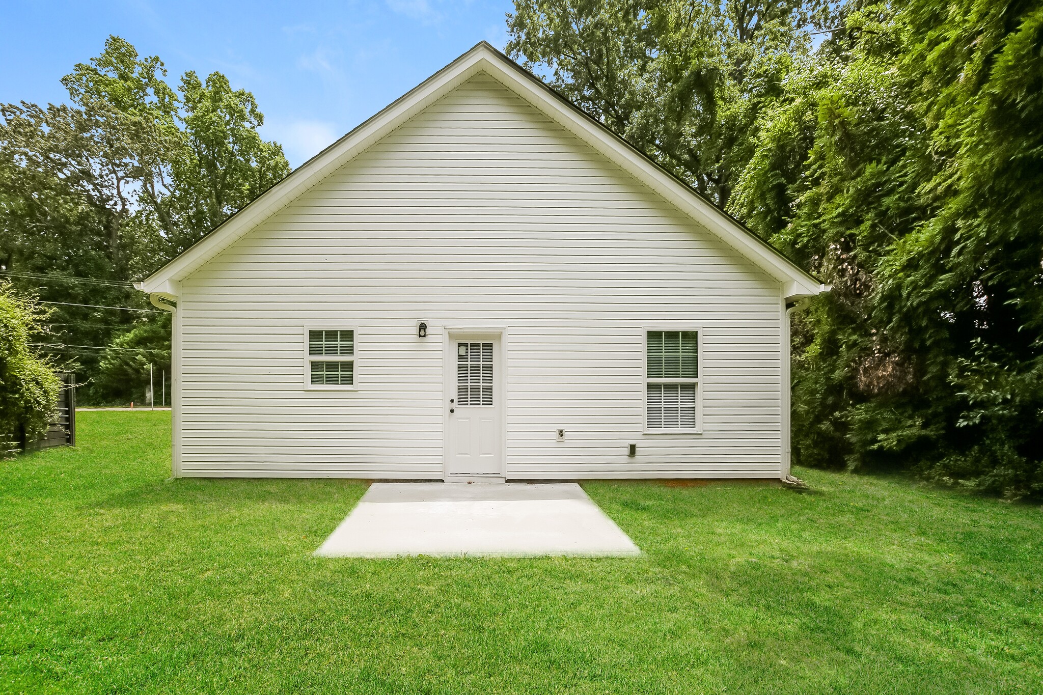 Building Photo - 2309 Newland Rd