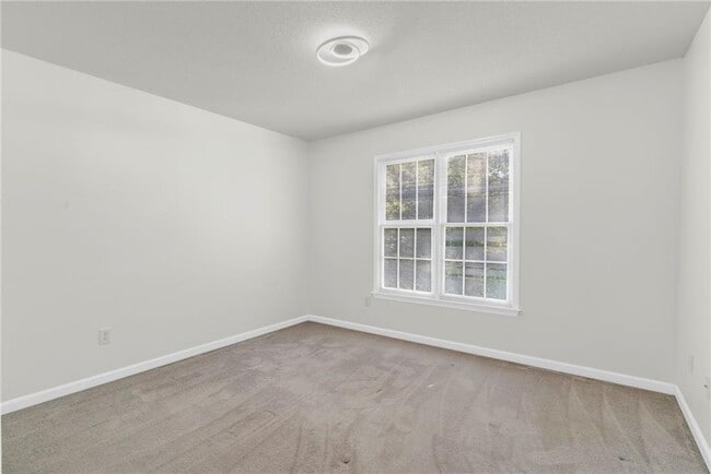 Building Photo - 608 Adam Cir