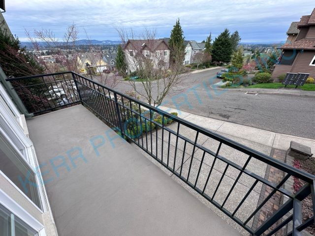 Building Photo - Spacious 4-Bedroom Retreat with 3.5 Baths in Happy Valley's Prime Location!