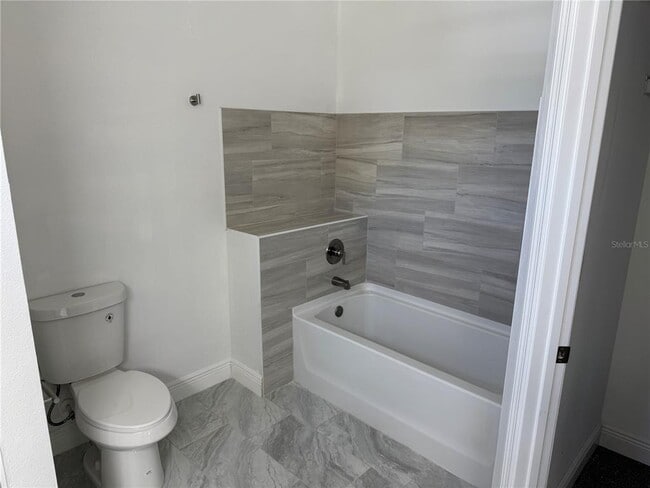 Building Photo - 463 Martigues Dr