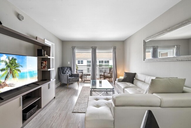 Building Photo - 1461 S Ocean Blvd