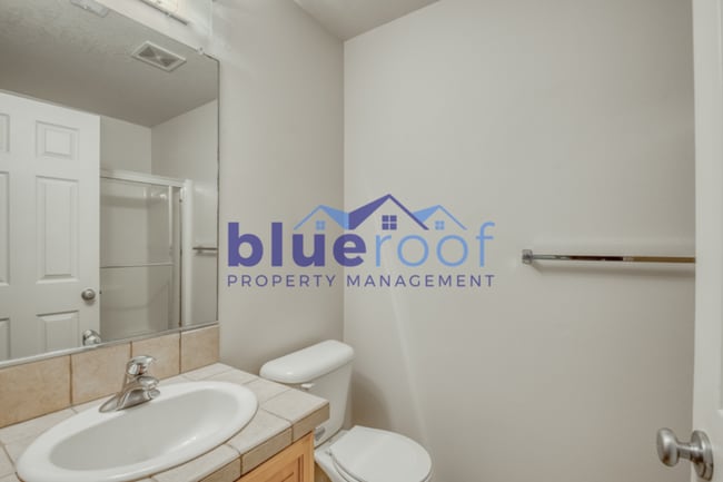 Building Photo - 17064 SW Rockridge Ct