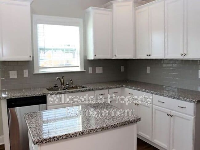 Building Photo - 1121 Matisse Dr