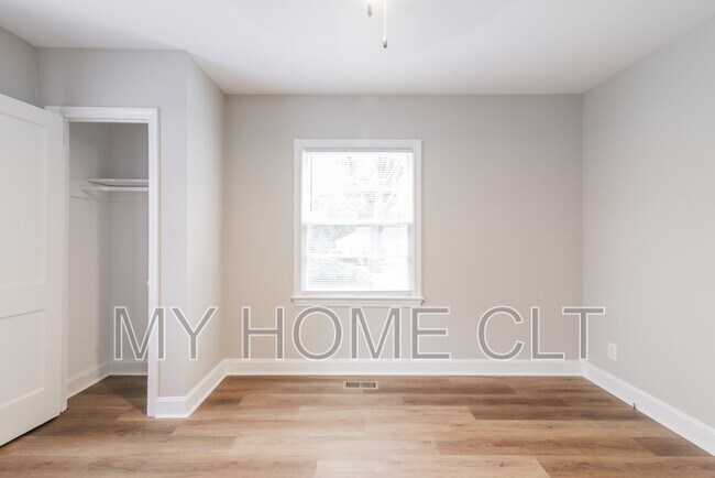 Building Photo - 3037 Marlowe Ave